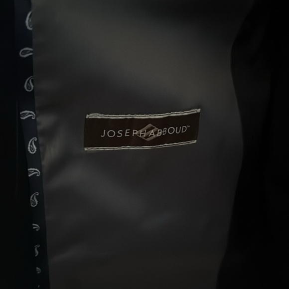 Classic Joseph Abboud Navy Blue Pinstripe Suit - Picture 6 of 9